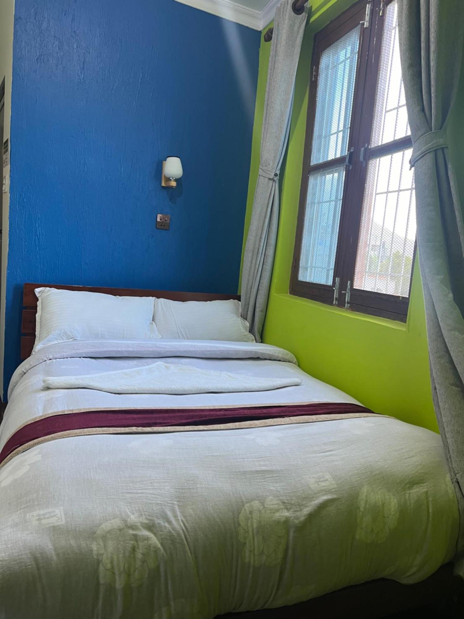 Bandipur Samira Homestay & Mountain View Restaurant Exterior foto