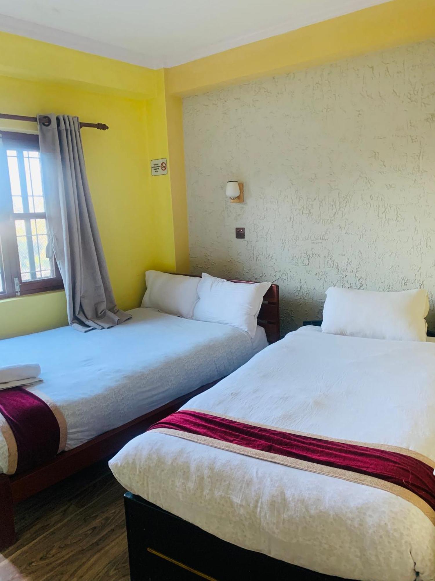 Bandipur Samira Homestay & Mountain View Restaurant Exterior foto